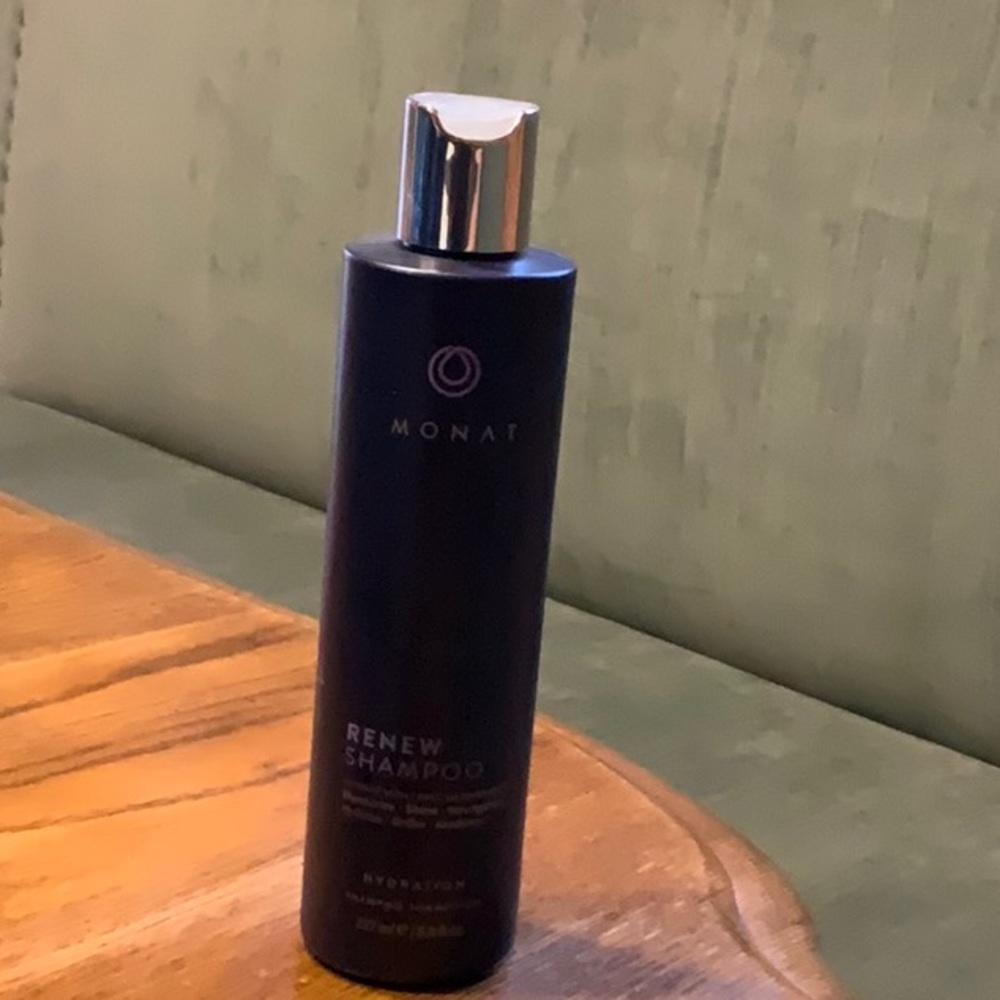 MONAT Renew Shampoo BRAND NEW never opened